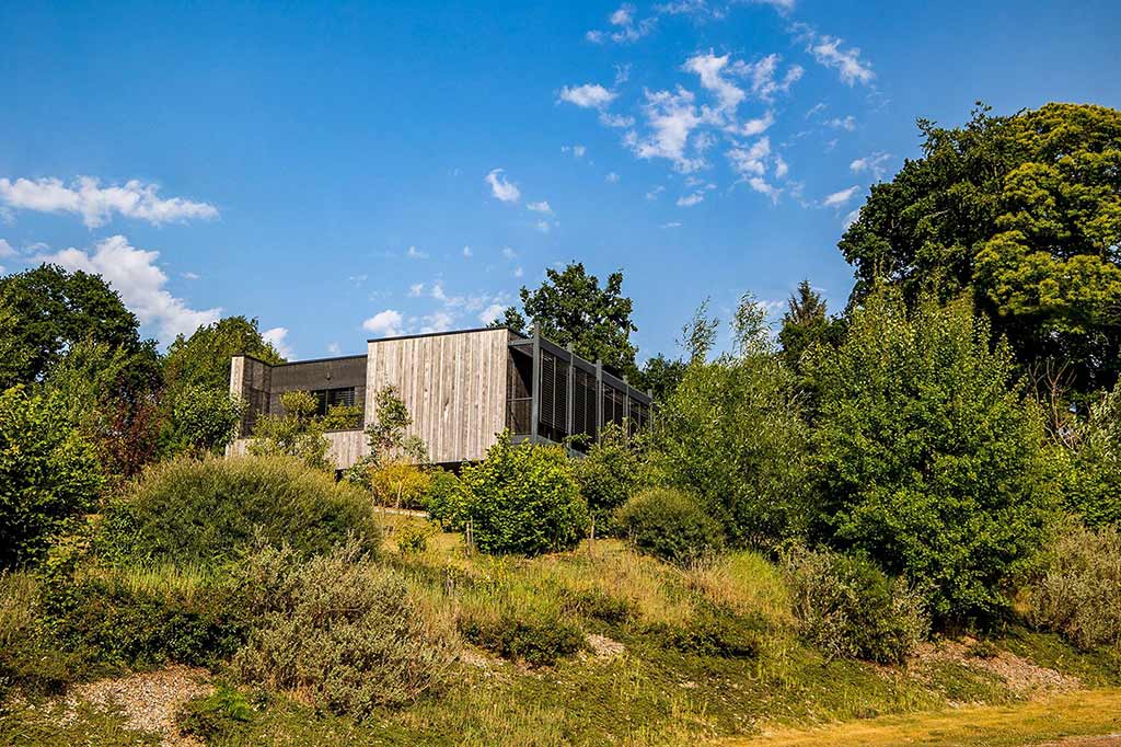 Maison passive et jardin contemporain harmonieux - Yvonnick Boutier, éco-paysagiste